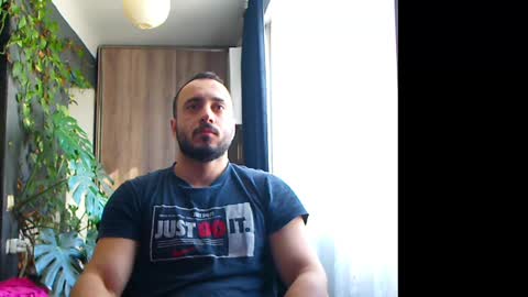 Snapshot of t_huracane chatting on February 27, 2025, 6:07 am Huracane online show from February 27, 2025, 6:07 am