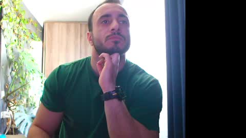 Snapshot of t_huracane chatting on March 10, 2025, 9:21 am Huracane online show from March 10, 2025, 9:21 am