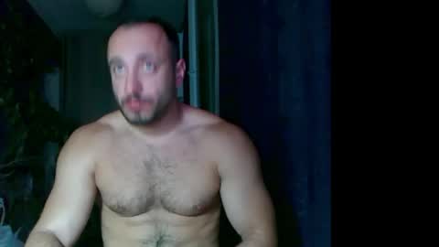 Snapshot of t_huracane chatting on September 22, 2025, 5:04 pm Huracane online show from September 22, 2025, 5:04 pm