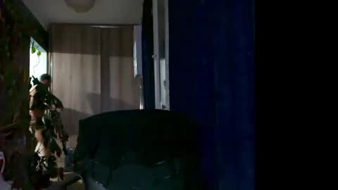 Snapshot of t_huracane chatting on October 8, 2025, 3:53 pm Huracane online show from October 8, 2025, 3:53 pm