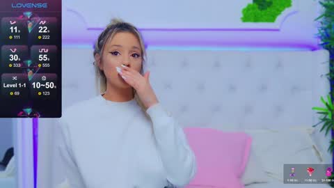 Snapshot of taahiraarabian chatting on February 4, 2025, 3:57 pm Arianna online show from February 4, 2025, 3:57 pm