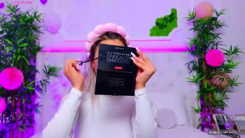 Snapshot of taahiraarabian chatting on September 17, 2025, 12:18 pm Arianna online show from September 17, 2025, 12:18 pm