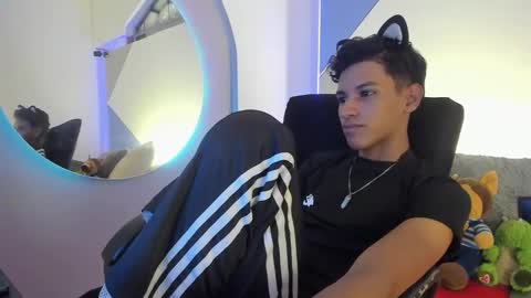 Snapshot of tachi00 chatting on February 23, 2026, 9:34 pm Tashi00 online show from February 23, 2026, 9:34 pm