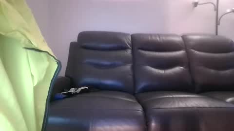 tacrunner66_ online show from May 16, 2026, 2:05 pm