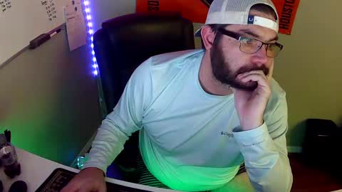 Snapshot of taintnuzzler_13 chatting on January 22, 2025, 5:59 am TaintNuzzler online show from January 22, 2025, 5:59 am