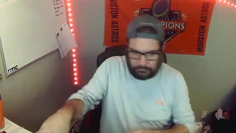 Snapshot of taintnuzzler_13 chatting on February 11, 2025, 6:40 am TaintNuzzler online show from February 11, 2025, 6:40 am