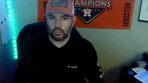 Snapshot of taintnuzzler_13 chatting on February 19, 2025, 9:03 pm TaintNuzzler online show from February 19, 2025, 9:03 pm