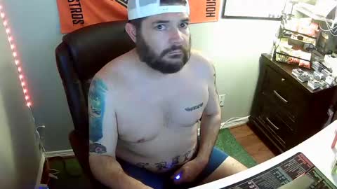 Snapshot of taintnuzzler_13 chatting on September 16, 2025, 9:10 am TaintNuzzler online show from September 16, 2025, 9:10 am