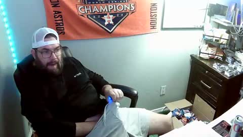 Snapshot of taintnuzzler_13 chatting on September 21, 2025, 9:11 am TaintNuzzler online show from September 21, 2025, 9:11 am