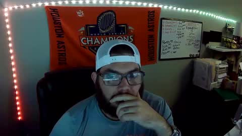 Snapshot of taintnuzzler_13 chatting on September 26, 2025, 9:35 am TaintNuzzler online show from September 26, 2025, 9:35 am