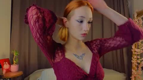 im Lally online show from December 2, 2025, 2:39 am