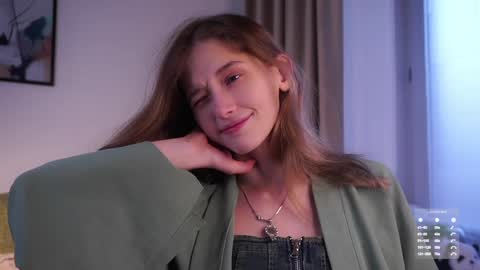 Snapshot of taitehambelton chatting on November 8, 2025, 1:39 am Mia online show from November 8, 2025, 1:39 am