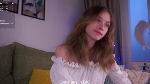 Snapshot of taitehambelton chatting on December 15, 2025, 2:38 am Mia online show from December 15, 2025, 2:38 am