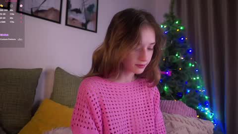 Snapshot of taitehambelton chatting on December 22, 2025, 1:35 am Mia online show from December 22, 2025, 1:35 am