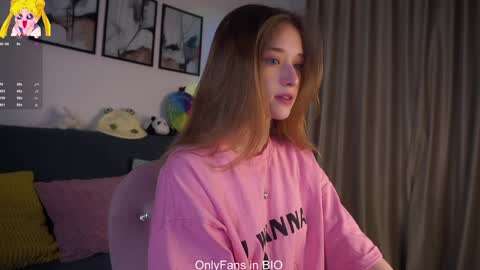 Snapshot of taitehambelton chatting on February 20, 2026, 1:35 am Mia online show from February 20, 2026, 1:35 am