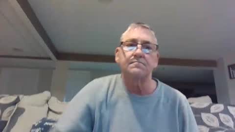 Snapshot of takeitalldown101 chatting on January 2, 2025, 12:02 am takeitalldown101 online show from January 2, 2025, 12:02 am