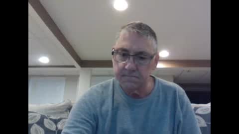 Snapshot of takeitalldown101 chatting on February 23, 2025, 8:33 pm takeitalldown101 online show from February 23, 2025, 8:33 pm