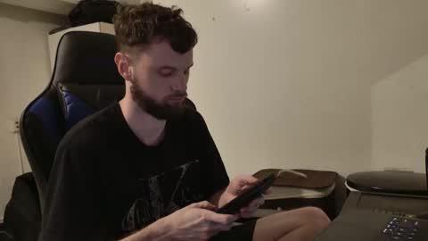 Snapshot of talenjames13 chatting on November 8, 2025, 7:23 pm TalenJames13 online show from November 8, 2025, 7:23 pm