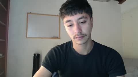 Snapshot of talhi_ chatting on January 1, 2025, 5:00 pm talhi_ online show from January 1, 2025, 5:00 pm