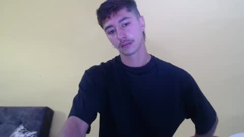 Snapshot of talhi_ chatting on October 21, 2025, 4:19 pm talhi_ online show from October 21, 2025, 4:19 pm