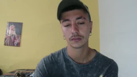 talhi_ online show from November 21, 2025, 1:21 pm