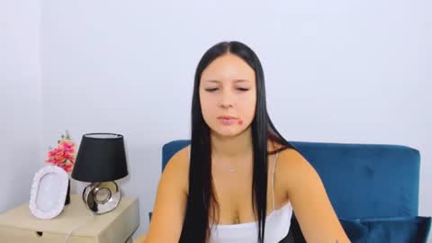 taliasensitive online show from October 25, 2025, 8:33 am