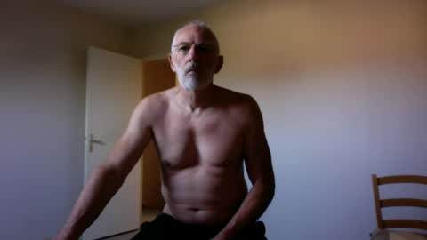 Snapshot of taliesin4321 chatting on August 1, 2026, 5:50 am Jack Pierrot online show from August 1, 2026, 5:50 am