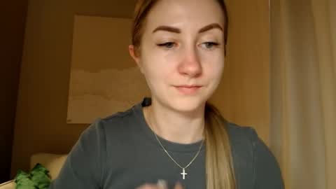 Snapshot of taliiyafiredream chatting on January 2, 2025, 12:24 pm Kira online show from January 2, 2025, 12:24 pm