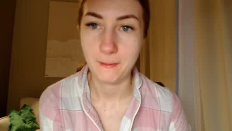 Snapshot of taliiyafiredream chatting on January 3, 2025, 6:11 am Kira online show from January 3, 2025, 6:11 am