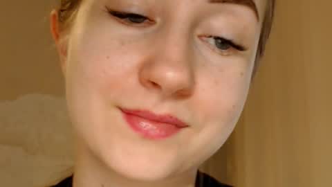 Snapshot of taliiyafiredream chatting on January 6, 2025, 9:19 am Kira online show from January 6, 2025, 9:19 am