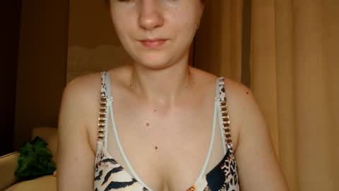 Snapshot of taliiyafiredream chatting on January 13, 2025, 12:13 pm Kira online show from January 13, 2025, 12:13 pm