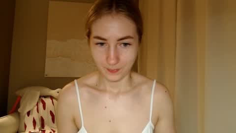 Snapshot of taliiyafiredream chatting on February 6, 2025, 6:08 am Kira online show from February 6, 2025, 6:08 am
