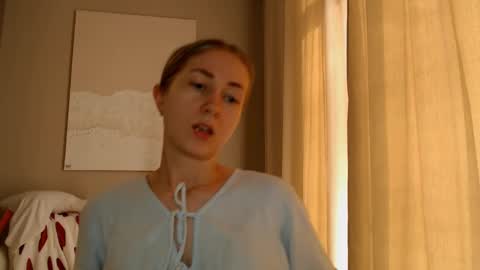 Snapshot of taliiyafiredream chatting on February 8, 2025, 9:35 am Kira online show from February 8, 2025, 9:35 am