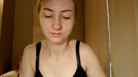 Snapshot of taliiyafiredream chatting on February 13, 2025, 6:09 am Kira online show from February 13, 2025, 6:09 am
