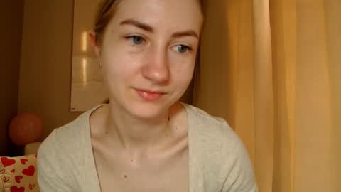 Snapshot of taliiyafiredream chatting on March 4, 2025, 6:04 am Kira online show from March 4, 2025, 6:04 am