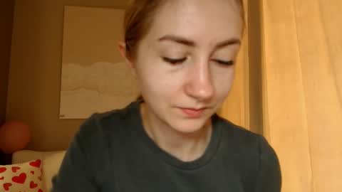 Snapshot of taliiyafiredream chatting on March 7, 2025, 6:35 am Kira online show from March 7, 2025, 6:35 am