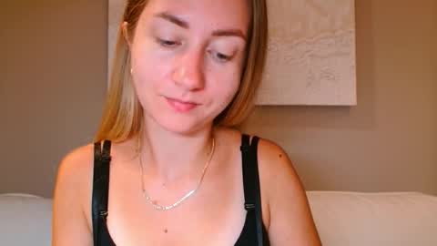 Snapshot of taliiyafiredream chatting on October 22, 2025, 6:02 am Kira online show from October 22, 2025, 6:02 am