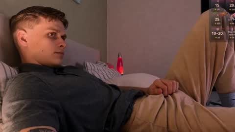 Snapshot of talkinghead7 chatting on October 4, 2025, 8:07 pm Colin online show from October 4, 2025, 8:07 pm