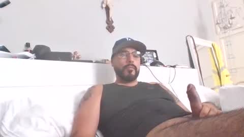 Snapshot of talllatino310 chatting on September 8, 2025, 10:20 pm talllatino310 online show from September 8, 2025, 10:20 pm