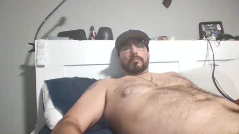 Snapshot of talllatino310 chatting on October 9, 2025, 4:43 am talllatino310 online show from October 9, 2025, 4:43 am