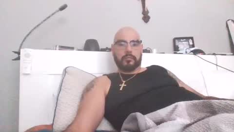 Snapshot of talllatino310 chatting on November 9, 2025, 6:39 pm talllatino310 online show from November 9, 2025, 6:39 pm