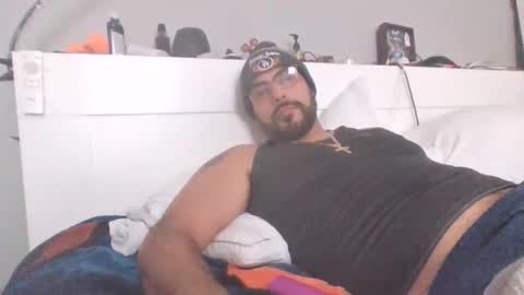 talllatino310 online show from November 25, 2025, 9:04 pm