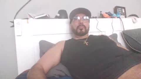 talllatino310 online show from February 17, 2026, 9:43 pm