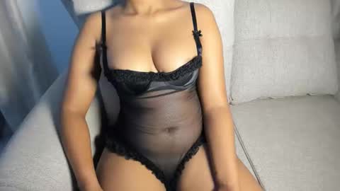 Jade online show from October 30, 2025, 4:14 am