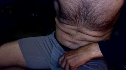 Snapshot of talltannhandsome chatting on May 6, 2026, 12:32 pm talltannhandsome online show from May 6, 2026, 12:32 pm