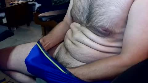Snapshot of talltannhandsome chatting on May 18, 2026, 3:51 pm talltannhandsome online show from May 18, 2026, 3:51 pm
