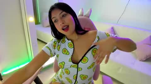 Snapshot of tamara_marquez chatting on February 7, 2025, 7:07 am SOFIA  online show from February 7, 2025, 7:07 am