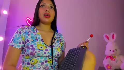 Snapshot of tamara_marquez chatting on September 22, 2025, 3:25 pm SOFIA  online show from September 22, 2025, 3:25 pm