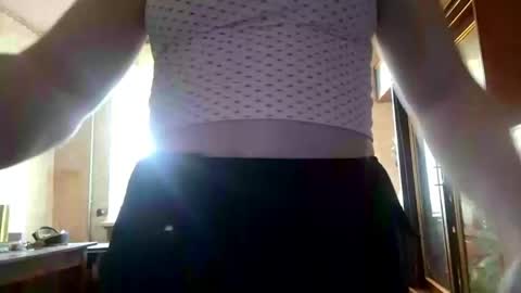 Snapshot of tamarjurgenson chatting on May 22, 2026, 4:12 pm Tamara online show from May 22, 2026, 4:12 pm