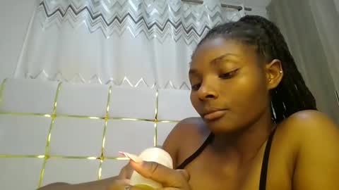 Snapshot of tamia538235 chatting on January 21, 2025, 12:25 am tamia online show from January 21, 2025, 12:25 am